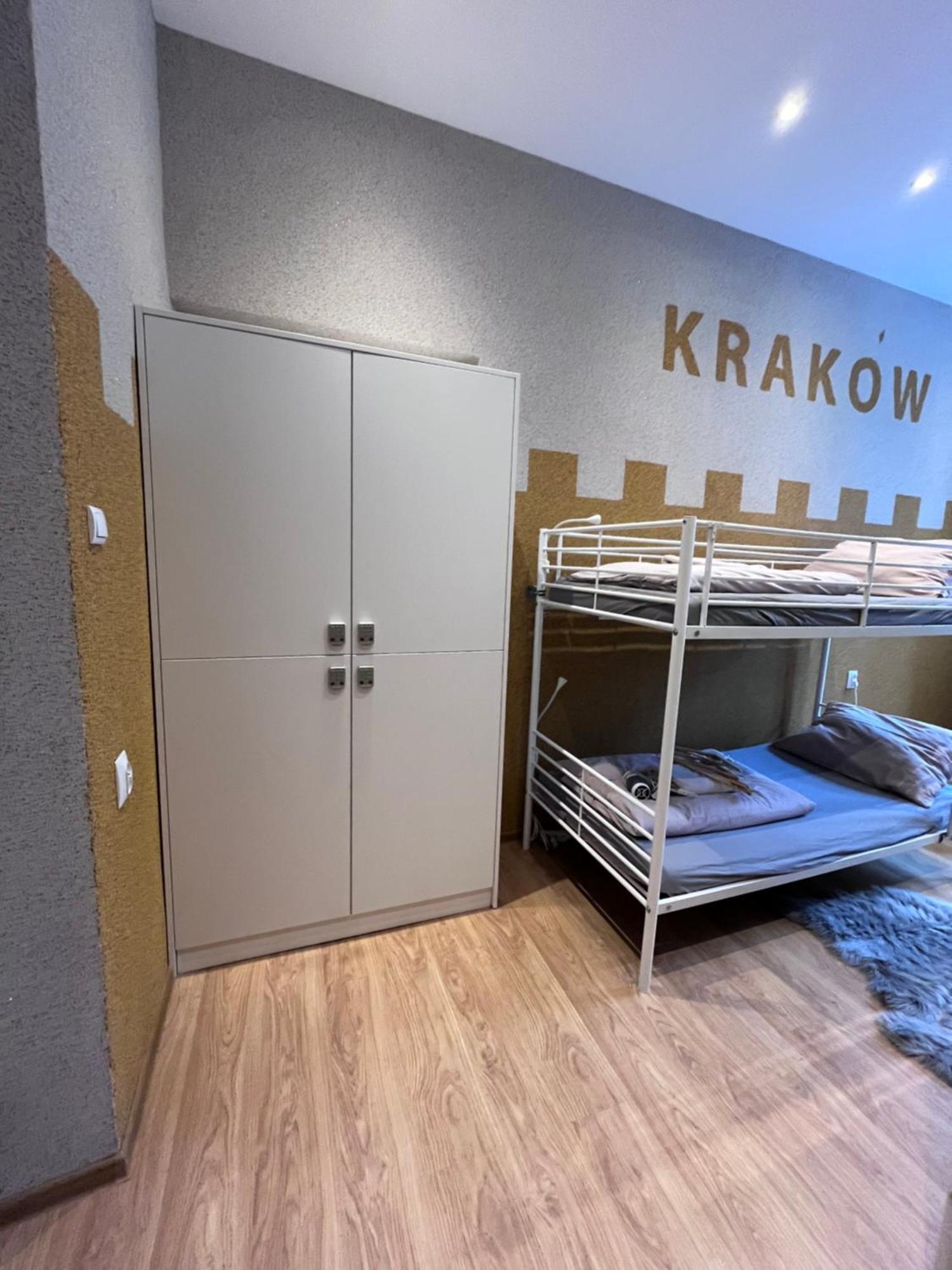 Girls Hostel Krakow Exterior photo